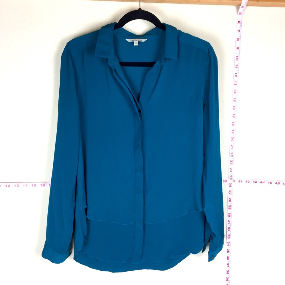 🌞FREE! Calvin Klein Button Down Blue Top - M